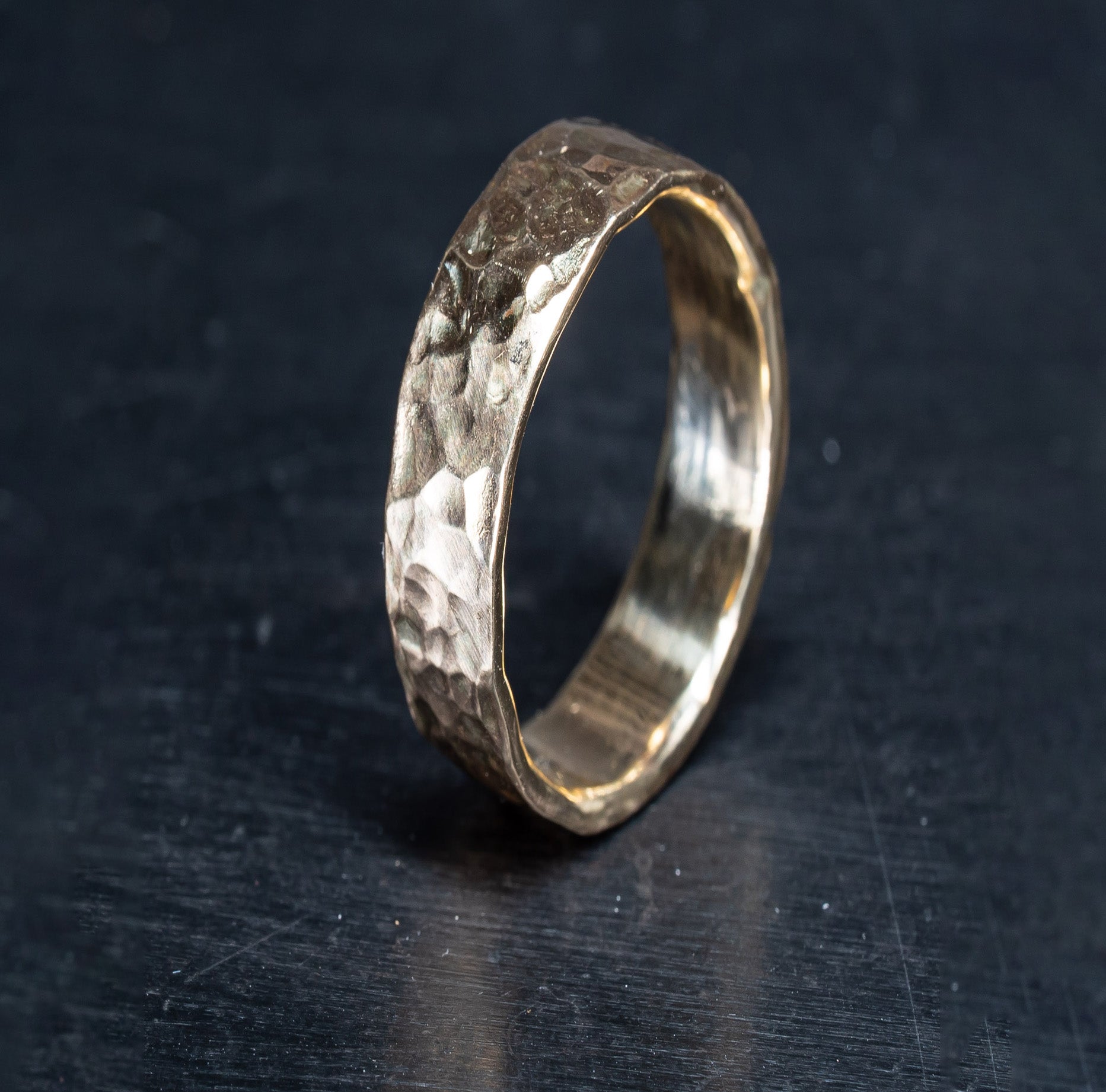 Side view of the dreaming wedding ring