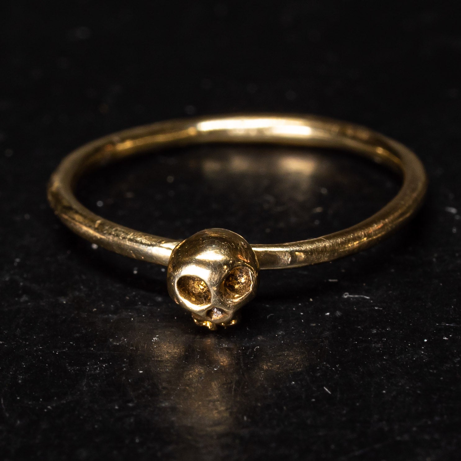 Alternative style  gold skull ring 