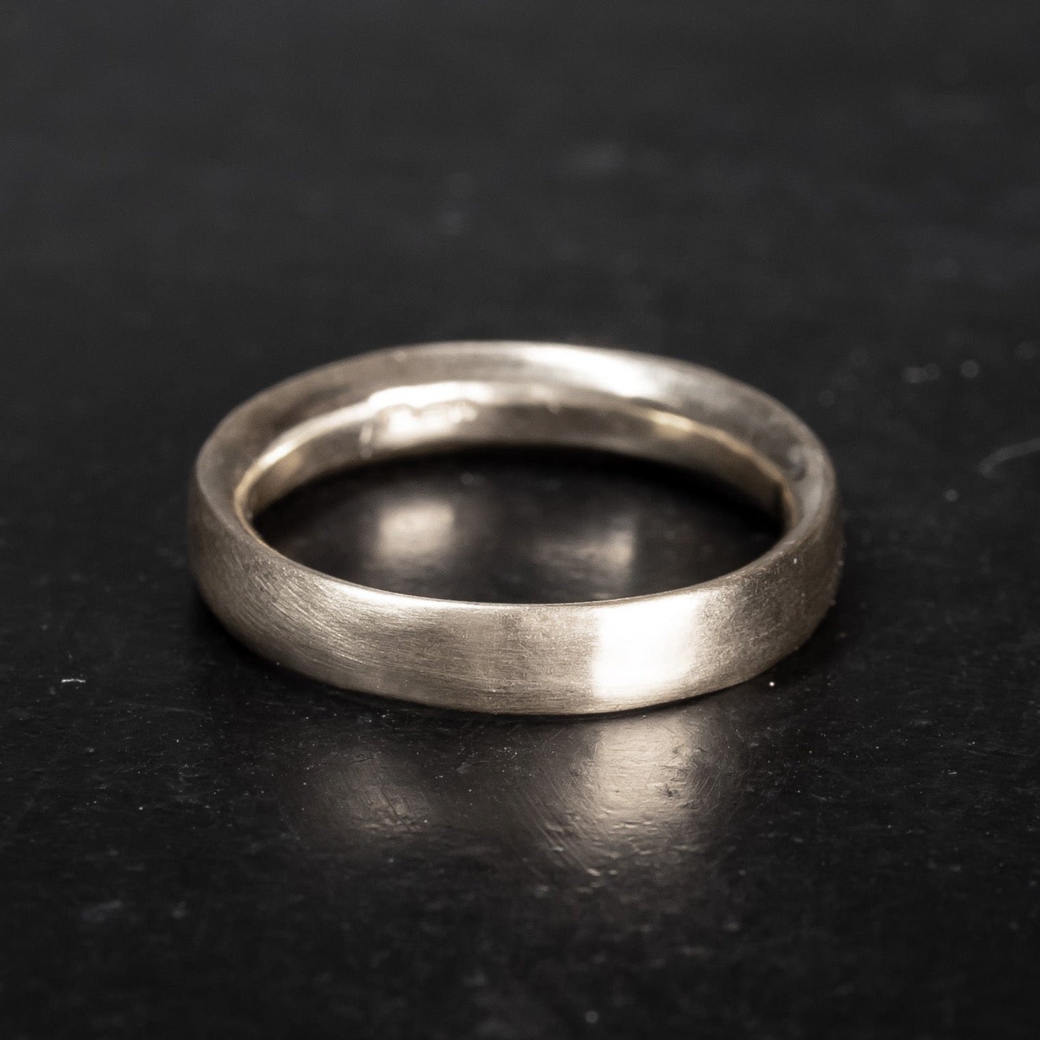 classic plain white gold 4mm wedding ring band 